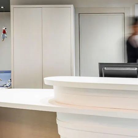 Ibis Styles Centre Hotel 3*