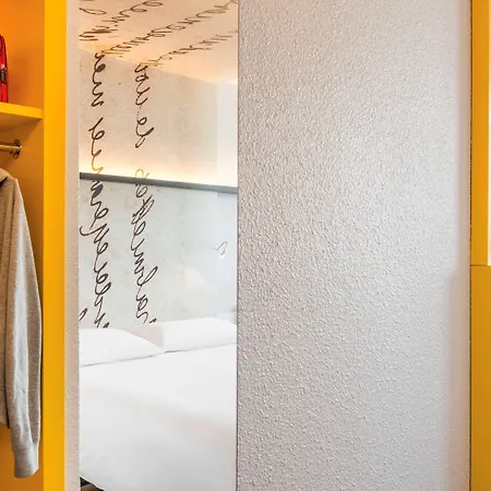 Ibis Styles Centre 3*