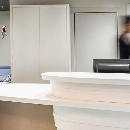 Ibis Styles Centre 3*