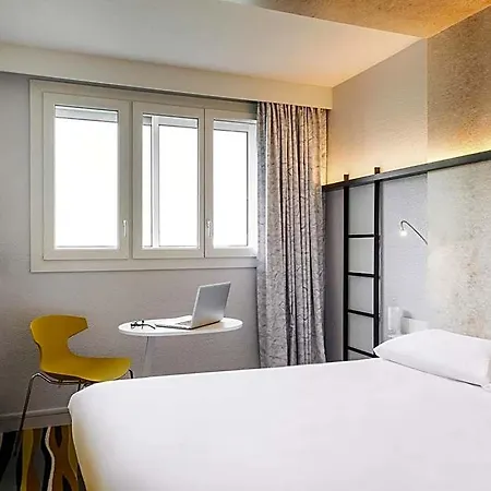 Hotel Ibis Styles Centre 3*