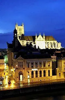 מלון Ibis Styles Centre 3*