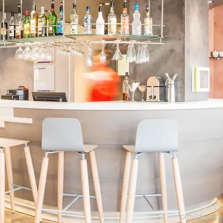 Ibis Styles Centre 3*