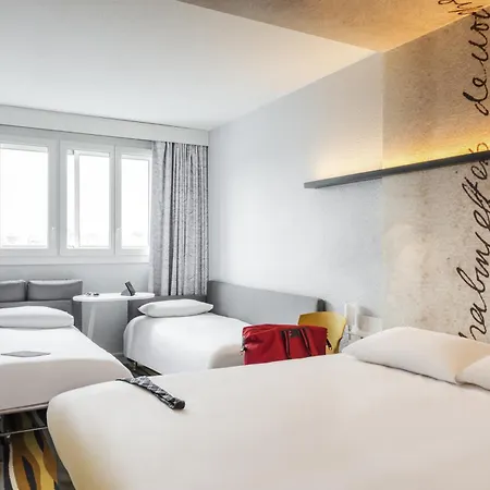 Ibis Styles Centre מו