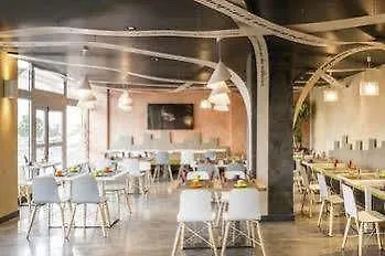 Ibis Styles Centre מו