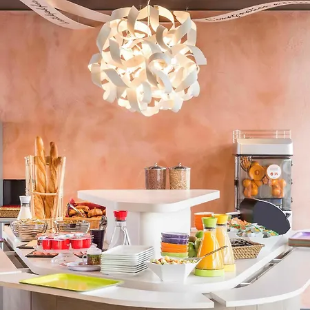 Ibis Styles Centre Hotel 3*