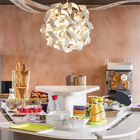 Ibis Styles Centre Hotel 3*