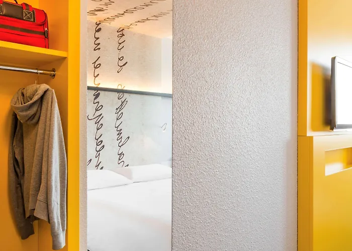 Ibis Styles Centre 3*